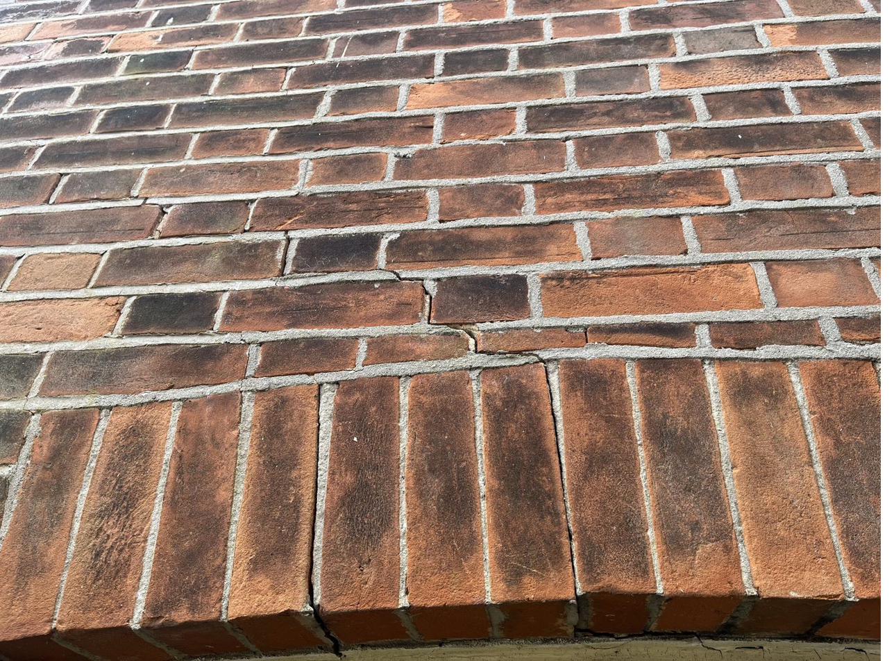 External cracking to brickwork